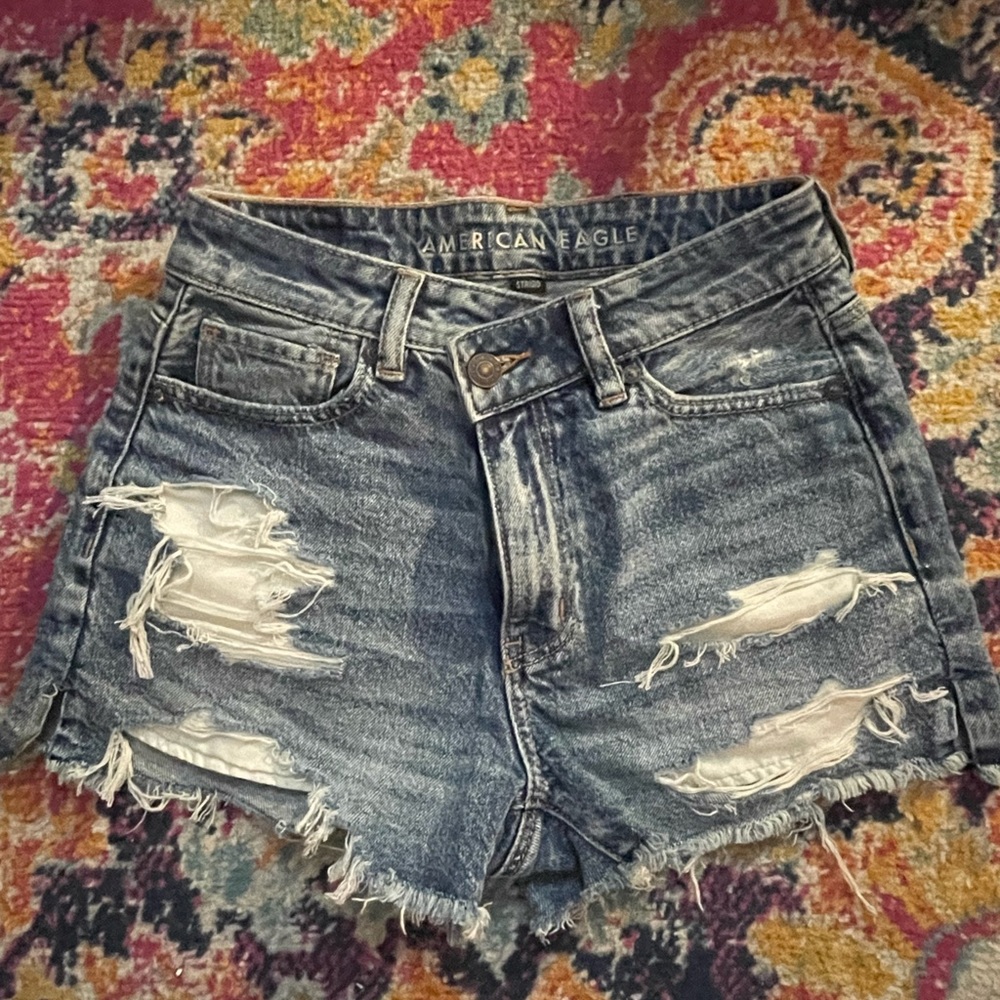 American Eagle, strigid, mom short